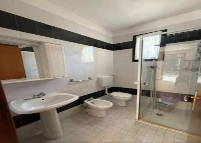 Near The Sea Apartman *